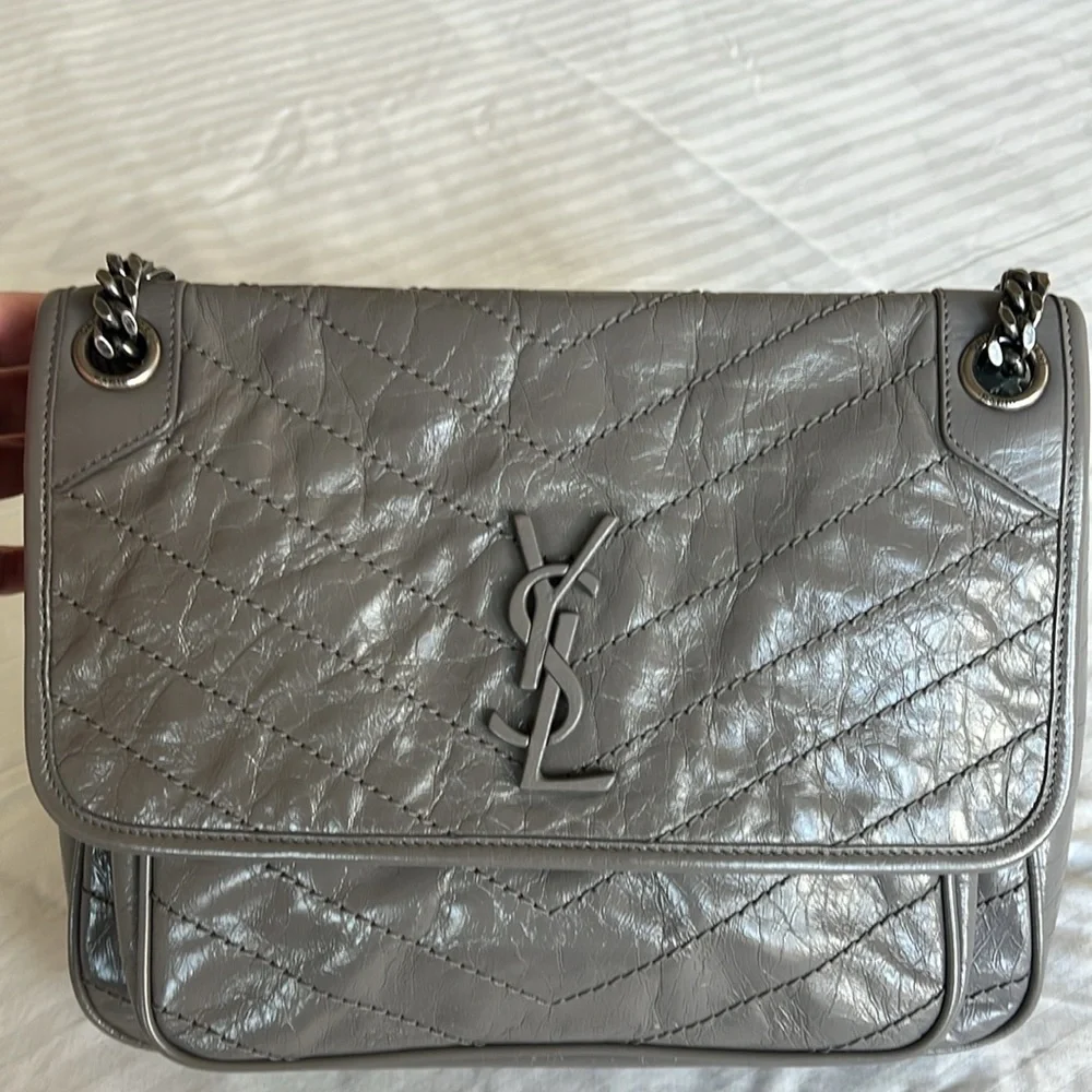 Like New YSL Niki Medium Bag Color Fog - Picture 9 of 17